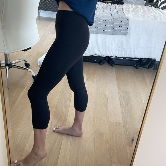 Lululemon Mid Rise Crop Leggings - Picture 3 of 4